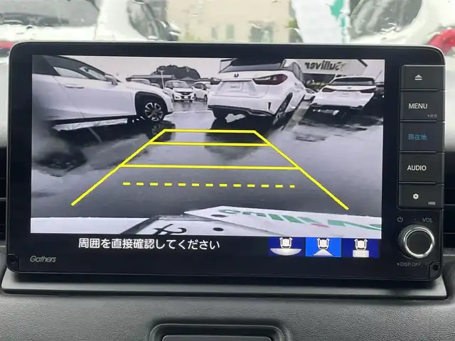 ホンダ ヴェゼル ハイブリッド e:HEV Z 群馬県 2022(令4)年 3.4万km プラチナホワイトパール ホンダセンシング/・衝突軽減ブレーキ/・誤発進抑制機能/・後方誤発進抑制機能/・近距離衝突軽減ブレーキ/・歩行者事故軽減ステアリング/・路外逸脱抑制機能/・渋滞追従機能付アダプティブクルーズコントロール/・車線維持支援システム/・先行車発進お知らせ機能/・標識認識機能/・オートハイビーム/・パーキングセンサーシステム/純正ナビ/バックカメラ/ハンズフリーアクセスパワーテールゲート(予約クローズ機能付)/ETC/ハーフレザー/シートヒーター/（D席/N席）/純正前後ドラレコ/純正AW/純正フロアマット/パドルシフト/ステアリングスイッチ