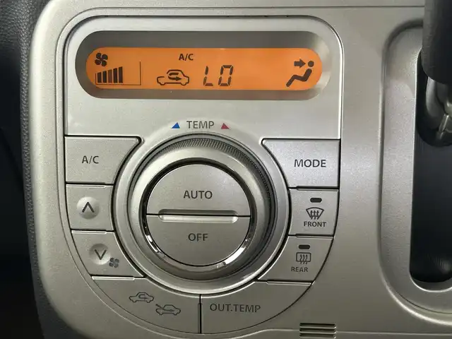 スズキ ラパン XL 千葉県 2015(平27)年 7.2万km アーバンブラウンパールメタリック 純正オーディオ/前席シートヒーター/純正14インチアルミホイール/ヘッドライトレベライザー/ドアバイザー/革巻きステアリング/アイドリングストップ/純正フロアマット/ウィンカーミラー/プッシュスタート/スマートキー