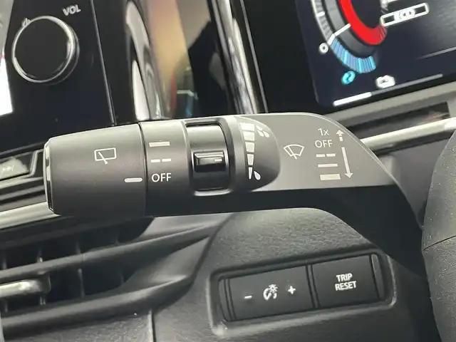 日産 オーラ G 埼玉県 2024(令6)年 0.2万km ピュアホワイトパール ＢＯＳＥスピーカー　純正９型ナビ　プロパイロット　ＢＳＭ　全方位カメラ　ＥＴＣ　ドライブレコーダー　スマートインナーミラー　フルセグＴＶ　追従走行　ＬＥＤ　ハーフレザーシート　パワーシート
