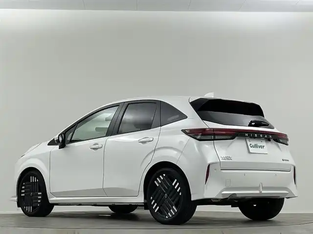日産 オーラ G 埼玉県 2024(令6)年 0.2万km ピュアホワイトパール ＢＯＳＥスピーカー　純正９型ナビ　プロパイロット　ＢＳＭ　全方位カメラ　ＥＴＣ　ドライブレコーダー　スマートインナーミラー　フルセグＴＶ　追従走行　ＬＥＤ　ハーフレザーシート　パワーシート