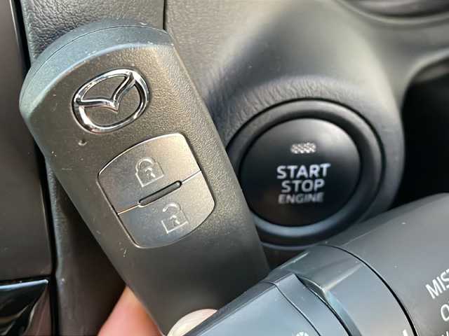 マツダ ＣＸ－５ XD Lパッケージ 岩手県 2013(平25)年 6.1万km クリスタルホワイトパールマイカ 衝突軽減　ＢＯＳＥサウンド　純正ナビ　バックＣ　ブラインドスポットモニター　Ｂｌｕｅｔｏｏｔｈ　電動黒レザーシート　クルーズコントロール　シートヒーター　ＥＴＣ　オートＨＩＤヘッドライト　フォグランプ