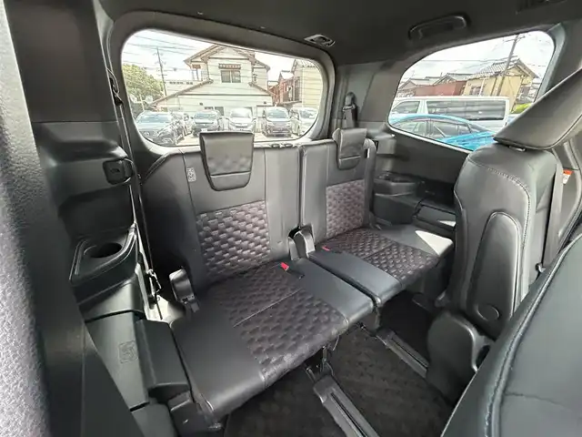 トヨタ ヴォクシー ハイブリッド S－Z 愛知県 2023(令5)年 4.2万km アティチュードブラックマイカ コネクテッドナビ９インチ/純正リアモニター１４インチ/ＤＴＶ/ＢＴ/ＣＤ／ＤＶＤ/ＥＴＣ/両側パワースライドドア/パワーバックドア/純正フロアマット/ドアバイザー/モデリスタエアロＦ・Ｓ・Ｒ/オットマン/ブラインドスポットモニター/レーダークルーズコントロール/衝突軽減ブレーキ/ＡＣ１００Ｖ/ステアリングスイッチ/ハーフレザー