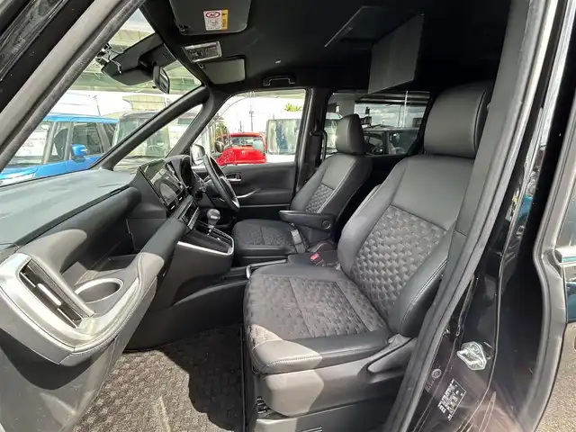 トヨタ ヴォクシー ハイブリッド S－Z 愛知県 2023(令5)年 4.2万km アティチュードブラックマイカ コネクテッドナビ９インチ/純正リアモニター１４インチ/ＤＴＶ/ＢＴ/ＣＤ／ＤＶＤ/ＥＴＣ/両側パワースライドドア/パワーバックドア/純正フロアマット/ドアバイザー/モデリスタエアロＦ・Ｓ・Ｒ/オットマン/ブラインドスポットモニター/レーダークルーズコントロール/衝突軽減ブレーキ/ＡＣ１００Ｖ/ステアリングスイッチ/ハーフレザー