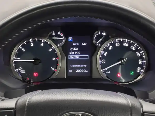トヨタ ランドクルーザー プラド TX Lパッケージ 三重県 2020(令2)年 2万km ホワイトパールクリスタルシャイン ガソリン/パートタイム4WD/MTモード付フロア6AT/カロッツェリア 9インチ『楽ナビ』 AVIC-RQ902/（CD/DVD/MSV/SD/FM/AM/TV/Bluetooth/iPod/USB/HDMI/AUX）/バックカメラ/ビルトイン ETC/Toyota Safety Sense/・プリクラッシュセーフティ［PCS］/・レーンディパーチャーアラート［LDA］/・レーダークルコン/・オートハイビーム［AHB］/装備/・【OP】電動ムーンルーフ/・【OP】ルーフレール（ブラック）/・【OP】寒冷地仕様/・本革シート（ブラック）/・シートヒーター/ベンチレーション（D/N）/・パワーシート（D8way&ランバーサポート/N4way）/・オートライト/・LED ヘッドランプ＆フロント・リヤフォグランプ/・自動防眩インナーミラー/・雨滴感応式フロントワイパー/・17inAW＆BFグッドリッチ レタリングタイヤ/・プッシュスタート/・スマートキーx2/・保/取/ナビ取/など
