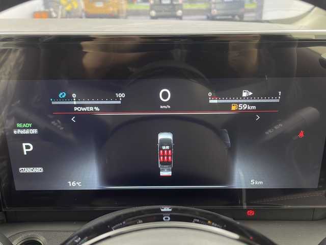 日産 セレナ e－パワー ハイウェイスター V 大阪府 2025(令7)年 0.1千km プリズムホワイト 登録済未使用車/純正12.3インチディスプレイオーディオ/【BT/フルセグTV/ナビ/USB/HDMI]/アラウンドビューモニター/デジタルインナーミラー/ETC2.0/ドライブレコーダー/ワイヤレス充電器/両側パワースライドドア/プロパイロット/衝突被害軽減システム/ブラインドスポットモニター/コーナーセンサー前後/オートライト/AUTOHOLD/純正16インチAW