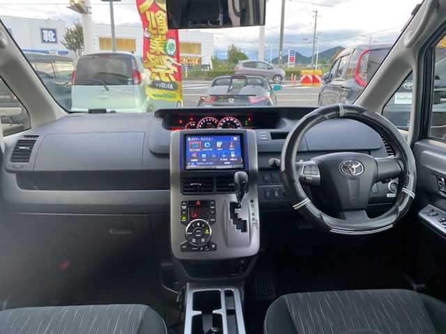 トヨタ ヴォクシー ZS 煌Ⅱ 兵庫県 2011(平23)年 10.9万km ブラック 社外ナビ/・フルセグTV（CD/DVD/HDD/Bluetooth/ラジオ）/バックモニター/オーディオトリップ/パドルシフト/ウォークスルー/システムコンソール（COOL/HOT)/フリップダウンモニター/両側スライドドア/純正マット/ETC