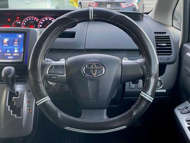 トヨタ ヴォクシー ZS 煌Ⅱ 兵庫県 2011(平23)年 10.9万km ブラック 社外ナビ/・フルセグTV（CD/DVD/HDD/Bluetooth/ラジオ）/バックモニター/オーディオトリップ/パドルシフト/ウォークスルー/システムコンソール（COOL/HOT)/フリップダウンモニター/両側スライドドア/純正マット/ETC