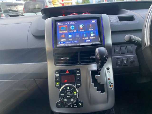 トヨタ ヴォクシー ZS 煌Ⅱ 兵庫県 2011(平23)年 10.9万km ブラック 社外ナビ/・フルセグTV（CD/DVD/HDD/Bluetooth/ラジオ）/バックモニター/オーディオトリップ/パドルシフト/ウォークスルー/システムコンソール（COOL/HOT)/フリップダウンモニター/両側スライドドア/純正マット/ETC