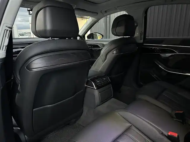 アウディ Ａ８ 60TFSIクワトロ 福島県 2019(令1)年 3.2万km ミトスブラックメタリック サンルーフ/Bang & Olufsen/エアサス/ACC/レーンキープ/ブラインドスポット/ヘッドアップディスプレイ/黒革シート/全席パワーシート/全席シートヒーター/前席ベンチレーション/純正ナビ/フルセグTV/360°カメラ/AppleCarPlay/LEDヘッドライト/ETC/前後ドライブレコーダー/コーナーセンサー/電動チルトステア/パワートランク/フットオープナー/パドルシフト/オートホールド/ソフトクローズドア/純正20インチAW/取扱説明書/保証書/スペアキー