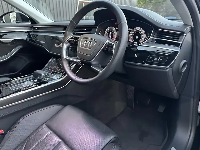 アウディ Ａ８ 60TFSIクワトロ 福島県 2019(令1)年 3.2万km ミトスブラックメタリック サンルーフ/Bang & Olufsen/エアサス/ACC/レーンキープ/ブラインドスポット/ヘッドアップディスプレイ/黒革シート/全席パワーシート/全席シートヒーター/前席ベンチレーション/純正ナビ/フルセグTV/360°カメラ/AppleCarPlay/LEDヘッドライト/ETC/前後ドライブレコーダー/コーナーセンサー/電動チルトステア/パワートランク/フットオープナー/パドルシフト/オートホールド/ソフトクローズドア/純正20インチAW/取扱説明書/保証書/スペアキー