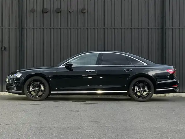アウディ Ａ８ 60TFSIクワトロ 福島県 2019(令1)年 3.2万km ミトスブラックメタリック サンルーフ/Bang & Olufsen/エアサス/ACC/レーンキープ/ブラインドスポット/ヘッドアップディスプレイ/黒革シート/全席パワーシート/全席シートヒーター/前席ベンチレーション/純正ナビ/フルセグTV/360°カメラ/AppleCarPlay/LEDヘッドライト/ETC/前後ドライブレコーダー/コーナーセンサー/電動チルトステア/パワートランク/フットオープナー/パドルシフト/オートホールド/ソフトクローズドア/純正20インチAW/取扱説明書/保証書/スペアキー