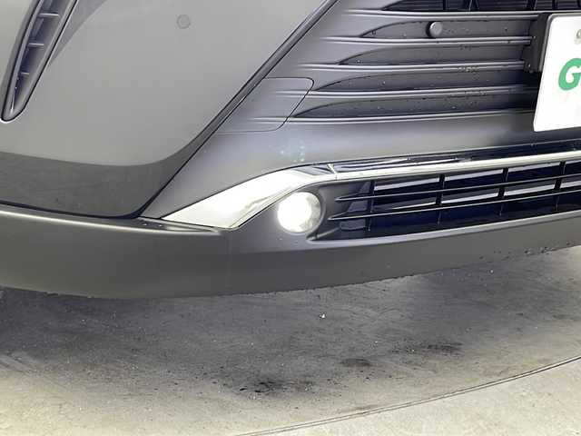 トヨタ ハリアー ハイブリッド Z レザーパッケージ 大阪府 2023(令5)年 2.9万km プレシャスブラックパール 純正12.3インチディスプレイオーディオ（ナビ有）/・TV/ブルートゥース/Miracast/アラウンドビューモニター/Toyota Safety Sense/・プリクラッシュセーフティ/・レーントレーシングアシスト/・レーダークルーズコントロール（全車速追従機能付き）/・ロードサインアシスト/・アダプティブハイビームシステム/オートマチックハイビーム/・パーキングサポートブレーキ（前後方静止物）/・デジタルインナーミラー（前後方録画機能付き）/・ブラインドスポットモニター/JBLプレミアムサウンド/ヘッドアップディスプレイ/パワーバックドア/レザーシート/・シートヒーター/シートベンチレーション（前席）/・メモリーシート（前席）/ステアリングヒーター/純正LEDヘッドライト/純正１９インチAW/ETC2.0