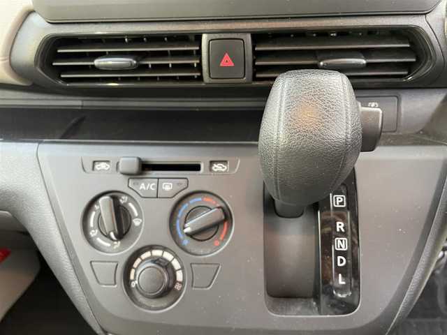 日産 デイズ B 千葉県 2021(令3)年 2.5万km ホワイト 社外ナビ【フルセグ、BT、SD、USB、CD】/前後コーナーセンサー/アイドリングストップ/ETC/USB充電/バックカメラ/オートライト/ステアリングスイッチ/純正フロアマット/純正ホイールキャップ/保証書/取説