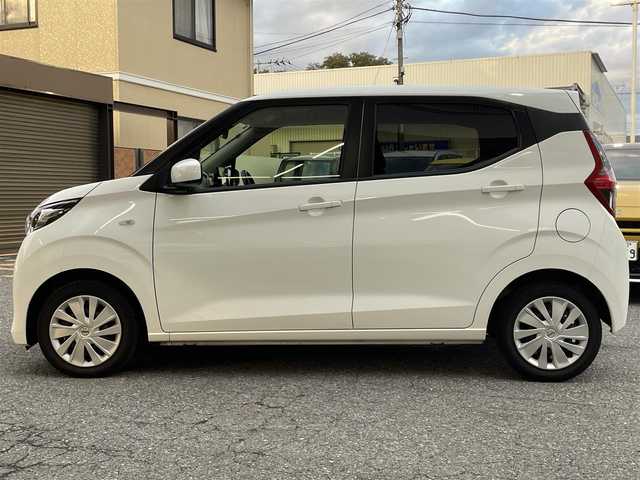 日産 デイズ B 千葉県 2021(令3)年 2.5万km ホワイト 社外ナビ【フルセグ、BT、SD、USB、CD】/前後コーナーセンサー/アイドリングストップ/ETC/USB充電/バックカメラ/オートライト/ステアリングスイッチ/純正フロアマット/純正ホイールキャップ/保証書/取説