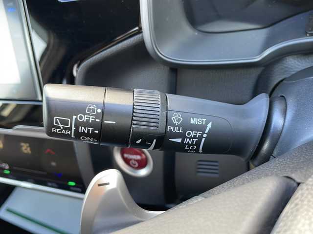 ホンダ フィット ハイブリット Sパッケージ 山形県 2014(平26)年 2.3万km プレミアムホワイトパール ワンオーナー/4WD/純正ナビ/（フルセグ/DVD/CD/BT/USB/HDMI）/シティブレーキアクティブシステム/横滑り防止/バックカメラ/クルーズコントロール/アイドリングストップ/コーナーセンサー/LEDヘッドライト/フォグランプ/ステアリングリモコン/エンジンスターター/プッシュスタート/冬タイヤ純正AW車載