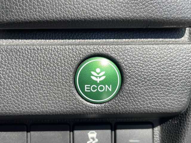 ホンダ フィット ハイブリット Sパッケージ 山形県 2014(平26)年 2.3万km プレミアムホワイトパール ワンオーナー/4WD/純正ナビ/（フルセグ/DVD/CD/BT/USB/HDMI）/シティブレーキアクティブシステム/横滑り防止/バックカメラ/クルーズコントロール/アイドリングストップ/コーナーセンサー/LEDヘッドライト/フォグランプ/ステアリングリモコン/エンジンスターター/プッシュスタート/冬タイヤ純正AW車載