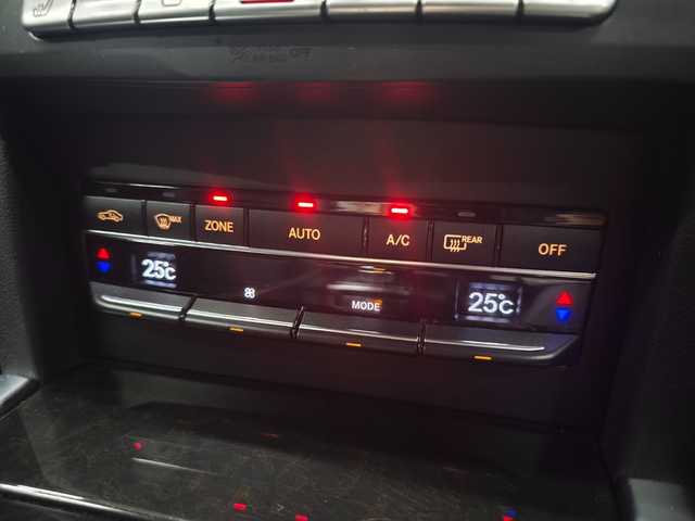 メルセデス・ベンツ Ｅ３５０ ブルーテックワゴンアバンギャルド 群馬県 2014(平26)年 2.2万km 白 レーダーセーフティパッケージ/パノラミックスライディングルーフ/黒革シート/シートヒーター/ワンオーナー/パワーバックドア/LEDヘッドライト/全方位カメラ/Bluetooth/ETC/スマートキー