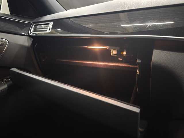 メルセデス・ベンツ Ｅ３５０ ブルーテックワゴンアバンギャルド 群馬県 2014(平26)年 2.2万km 白 レーダーセーフティパッケージ/パノラミックスライディングルーフ/黒革シート/シートヒーター/ワンオーナー/パワーバックドア/LEDヘッドライト/全方位カメラ/Bluetooth/ETC/スマートキー