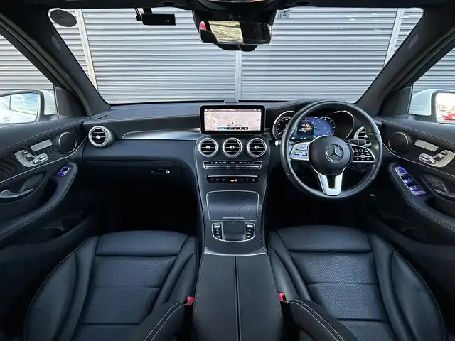 メルセデス・ベンツ Ｍ・ベンツ ＧＬＣ２２０ d 4マチック スポーツラインED 茨城県 2022(令4)年 4万km ダイヤモンドホワイト 後期型/AMGスタイリングパッケージ /12.3インチコックピットディスプレイ /19インチAMG5ツインスポ-クAW /黒革 /Sヒ-タ- /M付PWシ-ト /PWテ-ルゲ-ト /パフュ-ムアトマイザ- /アンビエントライト /RSP /ACC /LKA /BSA /360度カメラ /マルチLED/ETC2.0/禁煙車