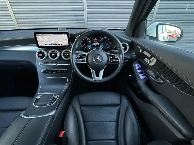 メルセデス・ベンツ Ｍ・ベンツ ＧＬＣ２２０ d 4マチック スポーツラインED 茨城県 2022(令4)年 4万km ダイヤモンドホワイト 後期型/AMGスタイリングパッケージ /12.3インチコックピットディスプレイ /19インチAMG5ツインスポ-クAW /黒革 /Sヒ-タ- /M付PWシ-ト /PWテ-ルゲ-ト /パフュ-ムアトマイザ- /アンビエントライト /RSP /ACC /LKA /BSA /360度カメラ /マルチLED/ETC2.0/禁煙車