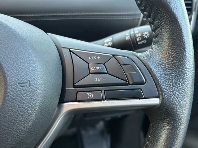 日産 セレナ ハイウェイスター Vセレクション 徳島県 2018(平30)年 6.7万km ダイヤモンドブラック 純正9インチナビ/（Bluetooth/フルセグ/CD/DVD/AUX）/フリップダウンモニター【PRODCA】/アラウンドビューモニター/両側パワースライドドア/エマージェンシーブレーキ/クルーズコントロール/クリアランスソナー/LEDヘッドライト/フォグライト/オートライト/ドライブレコーダー/純正AW/純正フロアマット/プッシュスタート/スマートキー