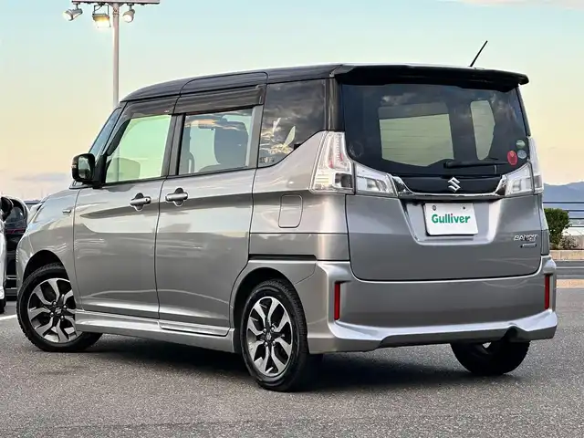 スズキ ソリオ バンディット HV MV Dカメラ ブレーキS 島根県 2015(平27)年 11.8万km プレミアムシルバーメタリック/ブラック2トーンルーフ 登録時走行距離 117856Km/保証書/取扱説明書/純正ディスプレイオーディオ/フルセグTV/デュアルセンサーブレーキサポート/全方位カメラ/禁煙車/片側パワースライドドア/クルーズコントロール/スマートキー/ウィンカーミラー/アイドリングストップ/電動格納ミラー/フォグライト/プッシュスタート/ETC/15インチ純正アルミ