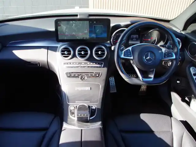 メルセデス・ベンツ Ｃ２２０ｄ ワゴン ローレウスエディション 埼玉県 2018(平30)年 4.1万km オブシディアンブラック 特別仕様車/ブラックレザーシート/アダプティブクルーズコントロール/レーダーセーフティパッケージ/パノラミックスライディングルーフ/パークセンサー/ブライドスポットモニター/バックカメラ/純正後付ナビ/ドラレコ/ETC/シートヒーター/シートポジションメモリー機能