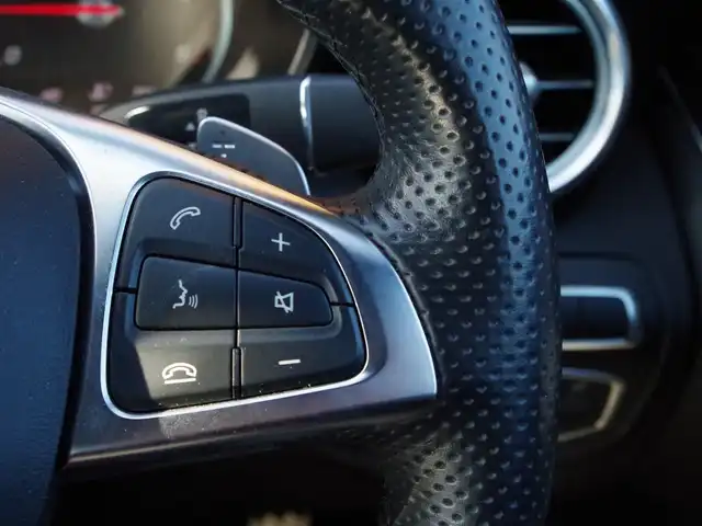 メルセデス・ベンツ Ｃ２２０ｄ ワゴン ローレウスエディション 埼玉県 2018(平30)年 4.1万km オブシディアンブラック 特別仕様車/ブラックレザーシート/アダプティブクルーズコントロール/レーダーセーフティパッケージ/パノラミックスライディングルーフ/パークセンサー/ブライドスポットモニター/バックカメラ/純正後付ナビ/ドラレコ/ETC/シートヒーター/シートポジションメモリー機能