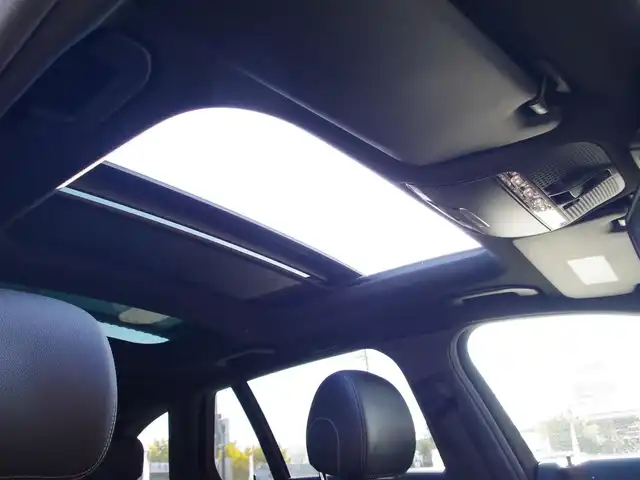 メルセデス・ベンツ Ｃ２２０ｄ ワゴン ローレウスエディション 埼玉県 2018(平30)年 4.1万km オブシディアンブラック 特別仕様車/ブラックレザーシート/アダプティブクルーズコントロール/レーダーセーフティパッケージ/パノラミックスライディングルーフ/パークセンサー/ブライドスポットモニター/バックカメラ/純正後付ナビ/ドラレコ/ETC/シートヒーター/シートポジションメモリー機能