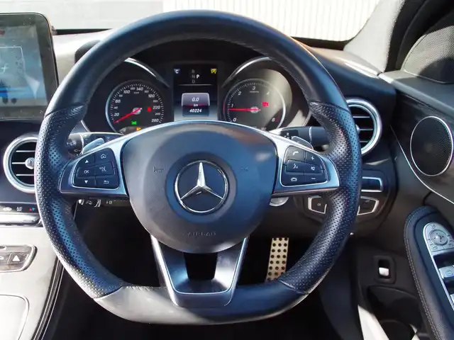 メルセデス・ベンツ Ｃ２２０ｄ ワゴン ローレウスエディション 埼玉県 2018(平30)年 4.1万km オブシディアンブラック 特別仕様車/ブラックレザーシート/アダプティブクルーズコントロール/レーダーセーフティパッケージ/パノラミックスライディングルーフ/パークセンサー/ブライドスポットモニター/バックカメラ/純正後付ナビ/ドラレコ/ETC/シートヒーター/シートポジションメモリー機能