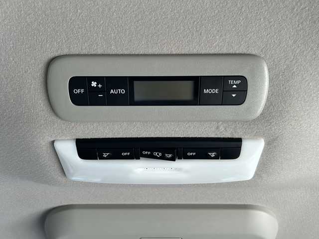 日産 セレナ e－パワー ハイウェイスター V 静岡県 2021(令3)年 4.2万km ダイヤモンドブラック 純正9インチナビ/・FM/AM/・フルセグTV/・SD/・CD/DVD/主要装備/・アラウンドビューモニター/・ドライブレコーダー/・プロパイロット/・エマージェンシーブレーキ/・デジタルインナーミラー/・フリップダウンモニター/・両側パワスラ/・LEDヘッドライト/・リアオートエアコン/・オートライト/・サイドカーテンエアバッグ