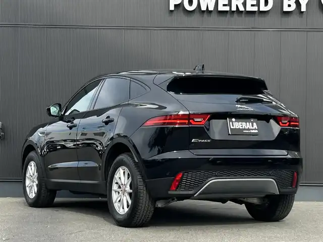 ジャガー Ｅペース 180PS 長野県 2019(令1)年 1.7万km 黒 ACC/ レーンキープアシスト/ ブラインドスポットモニター/ 純正ナビ/ AppleCarPlay/ AndroidAuto/ 地デジTV/ 360°カメラ/ パワーバックドア/ LEDヘッドライト/ スマートキー/ 純正17インチAW/ パークセンサー/ スマートキー/ ETC