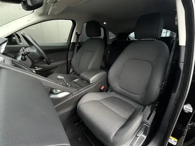 ジャガー Ｅペース 180PS 長野県 2019(令1)年 1.7万km 黒 ACC/ レーンキープアシスト/ ブラインドスポットモニター/ 純正ナビ/ AppleCarPlay/ AndroidAuto/ 地デジTV/ 360°カメラ/ パワーバックドア/ LEDヘッドライト/ スマートキー/ 純正17インチAW/ パークセンサー/ スマートキー/ ETC