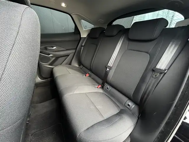 ジャガー Ｅペース 180PS 長野県 2019(令1)年 1.7万km 黒 ACC/ レーンキープアシスト/ ブラインドスポットモニター/ 純正ナビ/ AppleCarPlay/ AndroidAuto/ 地デジTV/ 360°カメラ/ パワーバックドア/ LEDヘッドライト/ スマートキー/ 純正17インチAW/ パークセンサー/ スマートキー/ ETC