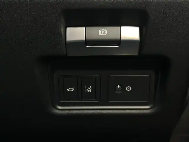 ジャガー Ｅペース 180PS 長野県 2019(令1)年 1.7万km 黒 ACC/ レーンキープアシスト/ ブラインドスポットモニター/ 純正ナビ/ AppleCarPlay/ AndroidAuto/ 地デジTV/ 360°カメラ/ パワーバックドア/ LEDヘッドライト/ スマートキー/ 純正17インチAW/ パークセンサー/ スマートキー/ ETC