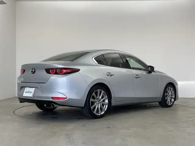 マツダ マツダ３セダン XD Lパッケージ 埼玉県 2019(令1)年 7.1万km ソニックシルバーM BOSEサウンド/純正８．８インチSDナビ/DTV DVD BT USB HDMI/アダプティブクルーズコントロール/レーンキープアシスト/衝突軽減ブレーキ/360度ビューモニター/ブラインドスポットモニタリング/オートハイビーム/レザーシート/D席パワーシート/前席シートヒーター/D席シートメモリー/パドルシフト/ステアリングヒーター/LEDオートライト/社外ドライブレコーダー前方/純正18インチアルミホイール/ETC/スペアキー