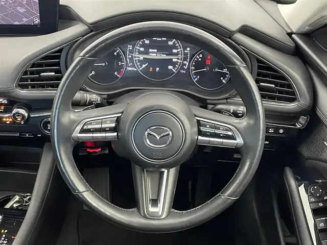 マツダ マツダ３セダン XD Lパッケージ 埼玉県 2019(令1)年 7.1万km ソニックシルバーM BOSEサウンド/純正８．８インチSDナビ/DTV DVD BT USB HDMI/アダプティブクルーズコントロール/レーンキープアシスト/衝突軽減ブレーキ/360度ビューモニター/ブラインドスポットモニタリング/オートハイビーム/レザーシート/D席パワーシート/前席シートヒーター/D席シートメモリー/パドルシフト/ステアリングヒーター/LEDオートライト/社外ドライブレコーダー前方/純正18インチアルミホイール/ETC/スペアキー