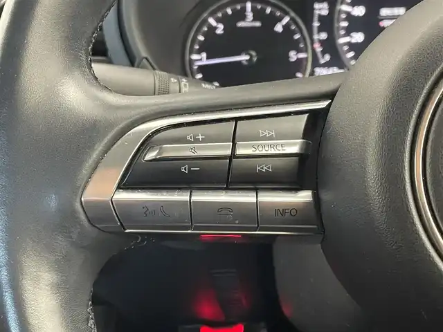 マツダ マツダ３セダン XD Lパッケージ 埼玉県 2019(令1)年 7.1万km ソニックシルバーM BOSEサウンド/純正８．８インチSDナビ/DTV DVD BT USB HDMI/アダプティブクルーズコントロール/レーンキープアシスト/衝突軽減ブレーキ/360度ビューモニター/ブラインドスポットモニタリング/オートハイビーム/レザーシート/D席パワーシート/前席シートヒーター/D席シートメモリー/パドルシフト/ステアリングヒーター/LEDオートライト/社外ドライブレコーダー前方/純正18インチアルミホイール/ETC/スペアキー