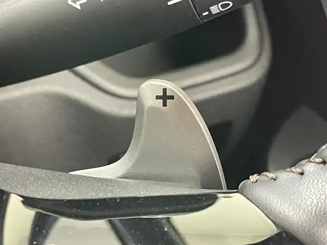 ホンダ Ｎ ＢＯＸ カスタム ターボ 愛知県 2024(令6)年 0.4万km プレミアムサンライトホワイトパール 純正８型ナビ　バックカメラ　シートヒーター　両側パワスラ　フルセグＴＶ　ハーフレザー　ホンダセンシング　衝突軽減　追従クルコン　ハンドル支援　パドルシフト　電動パーキング　ＬＥＤオートライト　禁煙車