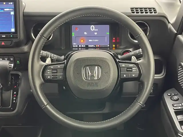 ホンダ Ｎ ＢＯＸ カスタム ターボ 愛知県 2024(令6)年 0.4万km プレミアムサンライトホワイトパール 純正８型ナビ　バックカメラ　シートヒーター　両側パワスラ　フルセグＴＶ　ハーフレザー　ホンダセンシング　衝突軽減　追従クルコン　ハンドル支援　パドルシフト　電動パーキング　ＬＥＤオートライト　禁煙車