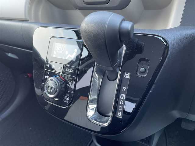 トヨタ パッソ モーダ 道央・札幌 2021(令3)年 3万km ブラックマイカメタリック/パウダリーベージュメタリック 2トーン ４WD/プッシュスタート/社外メモリナビ(AM/FM/BT/CD/DVD)/バックカメラ/ステアリングリモコン/ウインカーミラー/ビルトインETC/オートライト/オートマチックハイビーム/ベンチシート/運転席シートヒーター/コーナーセンサー/アイドリングストップ/衝突軽減ブレーキ/横滑り防止装置/盗難防止装置/純正フロアマット/防眩ミラー/スペアキー