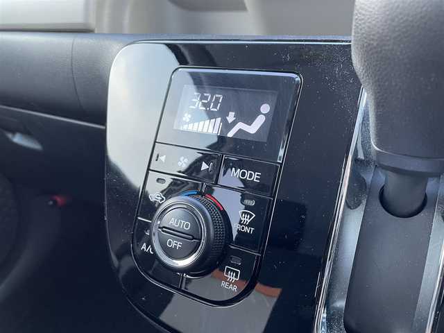 トヨタ パッソ モーダ 道央・札幌 2021(令3)年 3万km ブラックマイカメタリック/パウダリーベージュメタリック 2トーン ４WD/プッシュスタート/社外メモリナビ(AM/FM/BT/CD/DVD)/バックカメラ/ステアリングリモコン/ウインカーミラー/ビルトインETC/オートライト/オートマチックハイビーム/ベンチシート/運転席シートヒーター/コーナーセンサー/アイドリングストップ/衝突軽減ブレーキ/横滑り防止装置/盗難防止装置/純正フロアマット/防眩ミラー/スペアキー