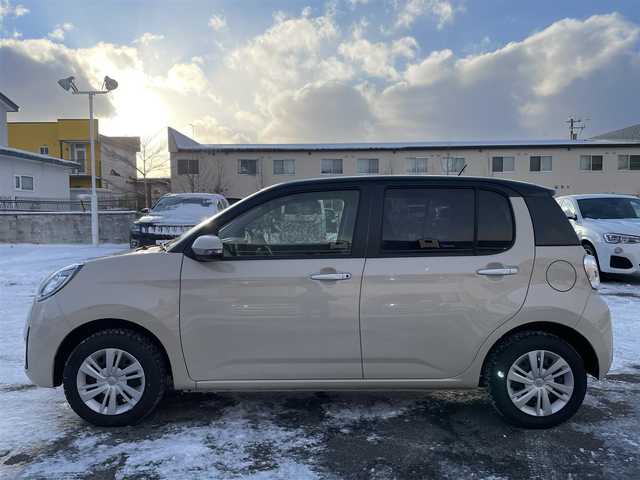 トヨタ パッソ モーダ 道央・札幌 2021(令3)年 3万km ブラックマイカメタリック/パウダリーベージュメタリック 2トーン ４WD/プッシュスタート/社外メモリナビ(AM/FM/BT/CD/DVD)/バックカメラ/ステアリングリモコン/ウインカーミラー/ビルトインETC/オートライト/オートマチックハイビーム/ベンチシート/運転席シートヒーター/コーナーセンサー/アイドリングストップ/衝突軽減ブレーキ/横滑り防止装置/盗難防止装置/純正フロアマット/防眩ミラー/スペアキー