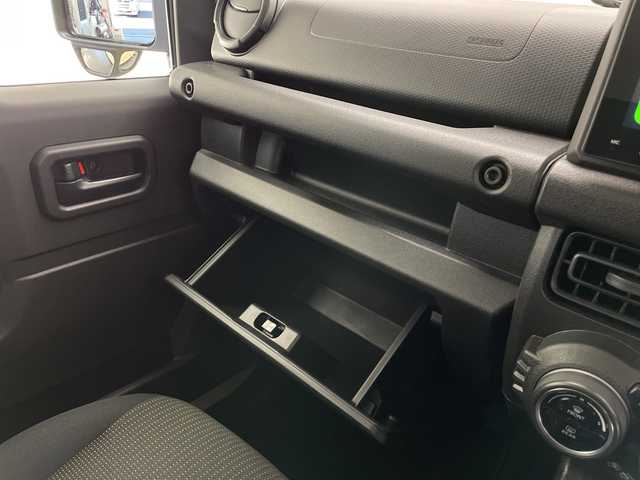 スズキ ジムニー XL 長野県 2024(令6)年 1.1万km シフォンアイボリーM ４ＷＤ・ターボ/社外ディスプレイオーディオ/Bluetooth Audio/衝突被害軽減ブレーキ/レーンディパーチャーアラート/オートライト/フォグランプ/バックソナー/スマートキー/プッシュスタート/アイドリングストップ/ETC2.0/背面タイヤ/前後ドライブレコーダー