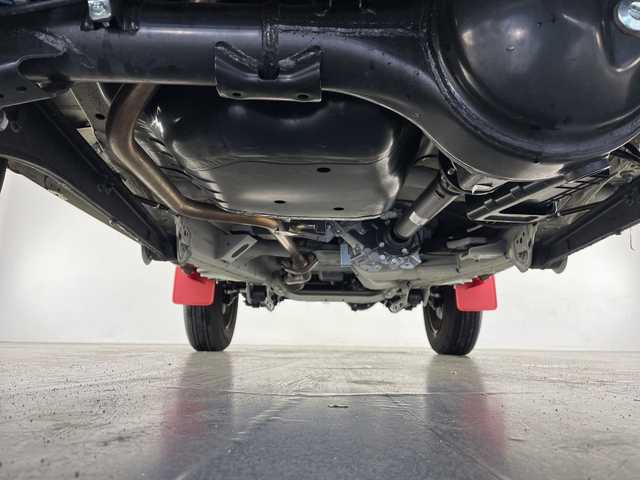 スズキ ジムニー XL 長野県 2024(令6)年 1.1万km シフォンアイボリーM ４ＷＤ・ターボ/社外ディスプレイオーディオ/Bluetooth Audio/衝突被害軽減ブレーキ/レーンディパーチャーアラート/オートライト/フォグランプ/バックソナー/スマートキー/プッシュスタート/アイドリングストップ/ETC2.0/背面タイヤ/前後ドライブレコーダー