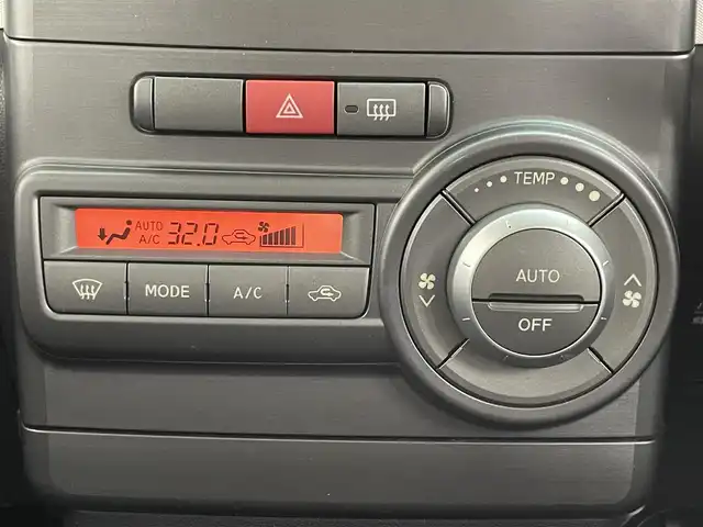 トヨタ ピクシススペース カスタム X 道央・札幌 2014(平26)年 7.5万km パールホワイトⅢ ・４WD/・純正オーディオ/・CD再生/・AM/FM/AUX/・ETC/・前後ドライブレコーダー/・スマートキー/・電格ミラー/・オートライト/・オートエアコン/・ecoIDLE/・純正ドアバイザー