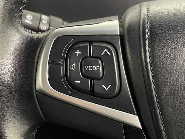 トヨタ エスティマ アエラス プレミアム 埼玉県 2017(平29)年 3.5万km レッドマイカメタリック フリップダウンモニター　/純正ナビ/バックカメラ　/ビルトインＥＴＣ　/前方ドライブレコーダー/クルーズコントロール　/衝突軽減ブレーキ　/レーンキープアシスト/横滑り防止措置　/パワーシート　/オットマン/純正フロアマット/純正アルミホイール/オートライト