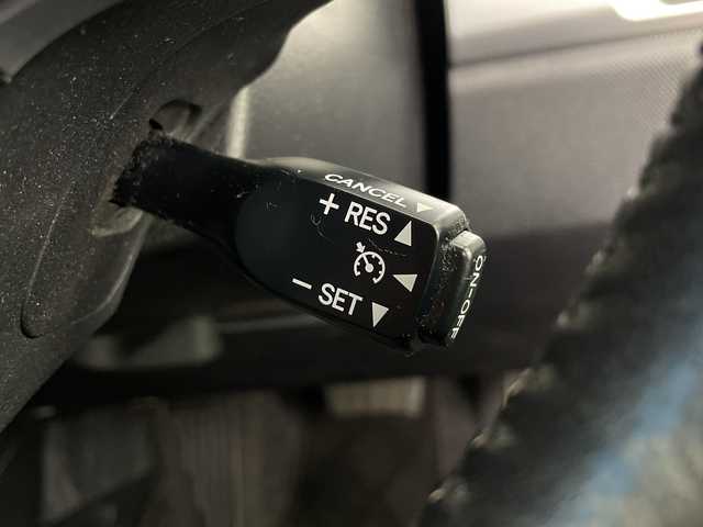 トヨタ エスティマ アエラス プレミアム 埼玉県 2017(平29)年 3.5万km レッドマイカメタリック フリップダウンモニター　/純正ナビ/バックカメラ　/ビルトインＥＴＣ　/前方ドライブレコーダー/クルーズコントロール　/衝突軽減ブレーキ　/レーンキープアシスト/横滑り防止措置　/パワーシート　/オットマン/純正フロアマット/純正アルミホイール/オートライト