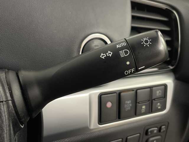 トヨタ エスティマ アエラス プレミアム 埼玉県 2017(平29)年 3.5万km レッドマイカメタリック フリップダウンモニター　/純正ナビ/バックカメラ　/ビルトインＥＴＣ　/前方ドライブレコーダー/クルーズコントロール　/衝突軽減ブレーキ　/レーンキープアシスト/横滑り防止措置　/パワーシート　/オットマン/純正フロアマット/純正アルミホイール/オートライト