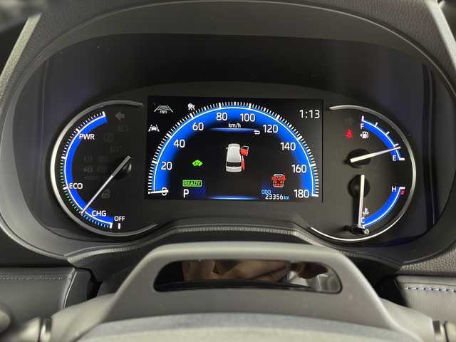 トヨタ ヴォクシー ハイブリッド S－Z 鹿児島県 2022(令4)年 2.4万km ホワイトパールクリスタルシャイン 純正ディスプレイオーディオ（AM/FM/BT)/バックモニター/ETC2.0/モデリスタエアロ/両側パワースライドドア/ハンズフリー開閉機能/パワーバックドア/トヨタセーフティセンス/ブラインドスポットモニター/安心降車アシスト/カラーヘッドアップディスプレイ/デジタルインナーミラー/シートヒーター（1列目・2列目）/ステアリングヒーター/純正LEDヘッドライト/オートライト/純正フロアマット/純正ホイール（205/55R17)/前後ドライブレコーダー/1500Wコンセント/電動パーキングブレーキ/ブレーキホールド/ナノイーX